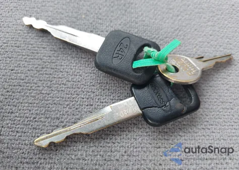 1998 Ford F-150 Lariat/Standard/Xl/Xlt z USA, uszkodzony, nr VIN 1FTRX18L6WNA13872